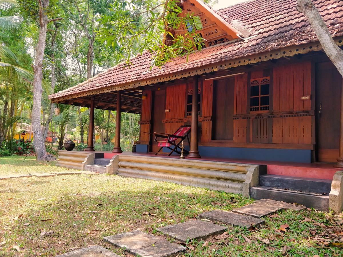 Palathra Heritage Mararikulam Exterior foto